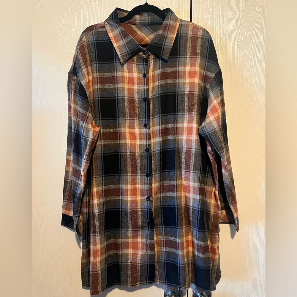 Women’s long sleeve flannel button down